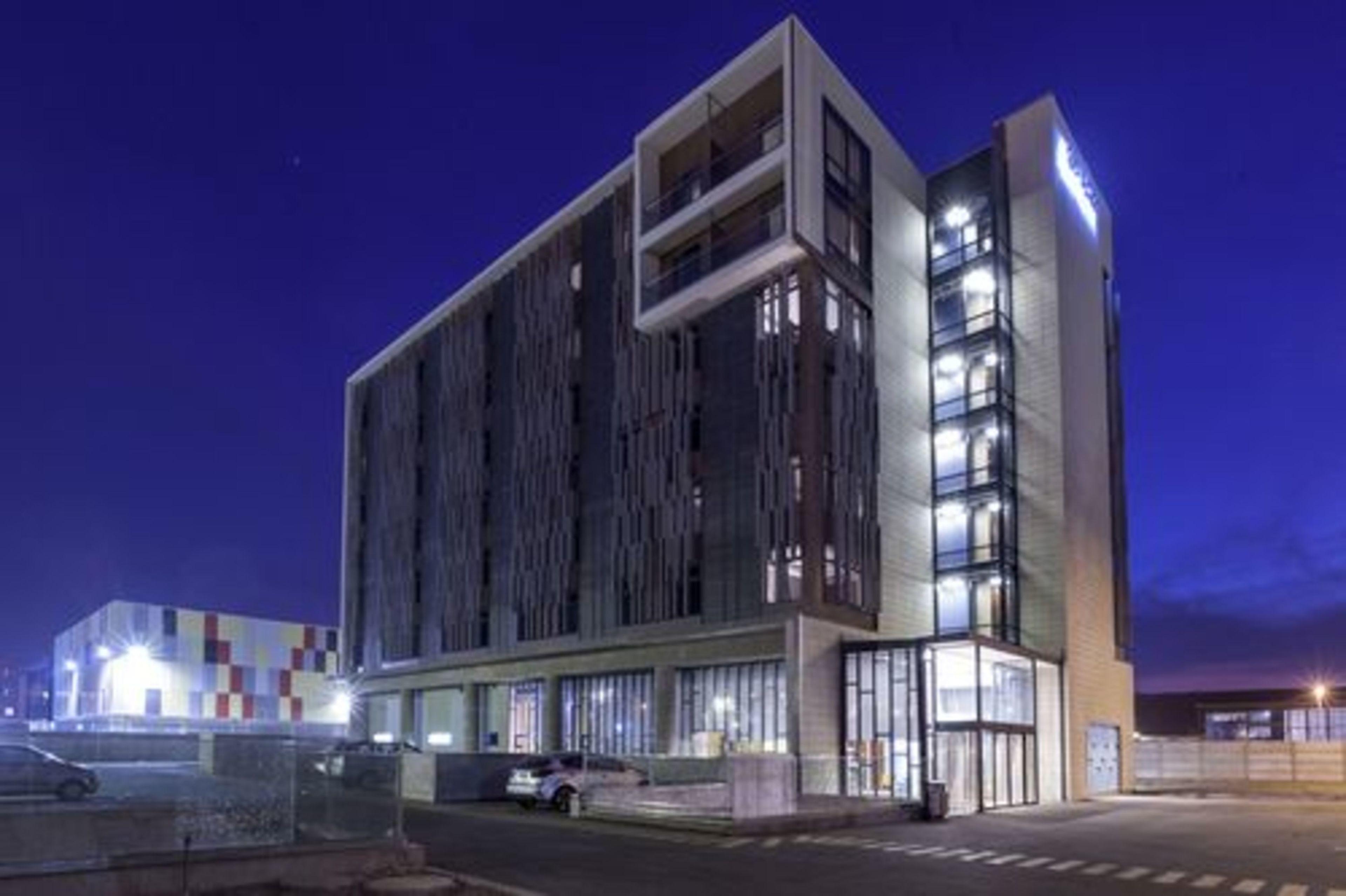 Courtyard By Marriott Santiago Airport — Fotos 1
