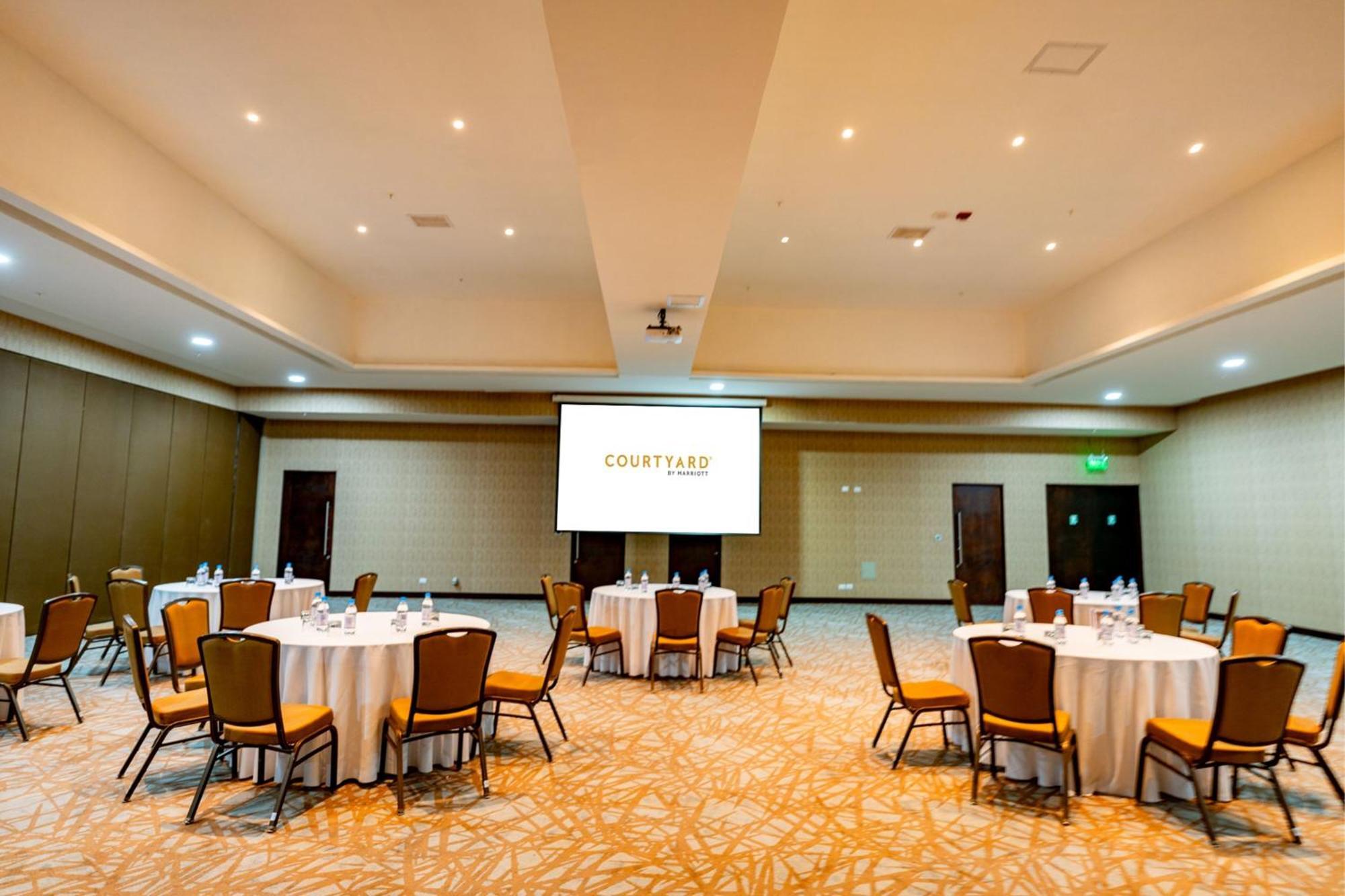 Courtyard By Marriott Santiago Airport — Fotos 3